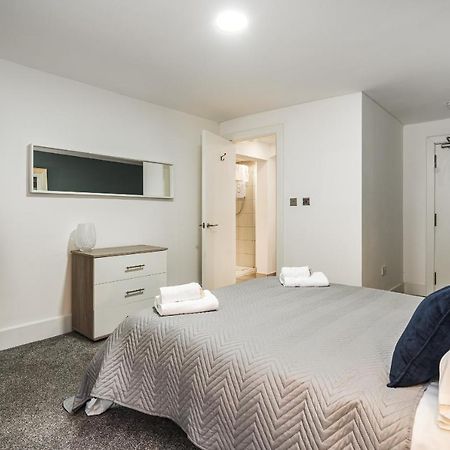 The Renfrew Residence 4-Bedroom, City Centre Глазгоу Екстериор снимка