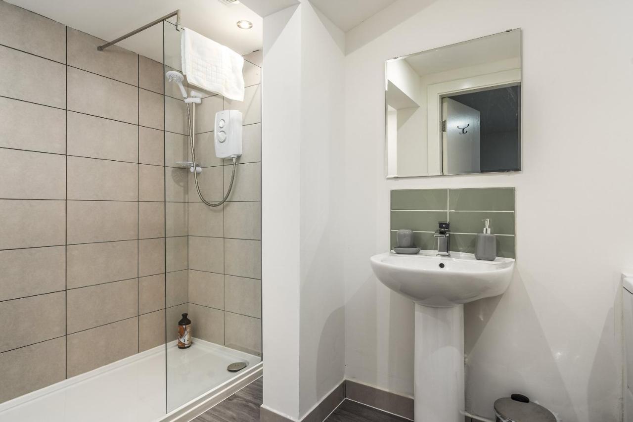 The Renfrew Residence 4-Bedroom, City Centre Глазгоу Екстериор снимка
