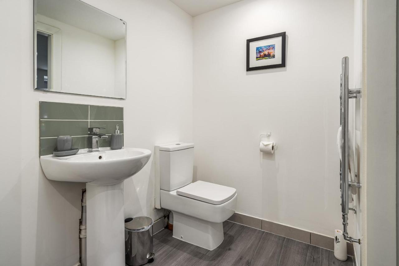 The Renfrew Residence 4-Bedroom, City Centre Глазгоу Екстериор снимка